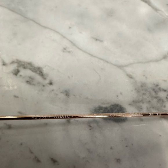 Ray Ban Pink mirrored Aviators - Picture 6 of 8